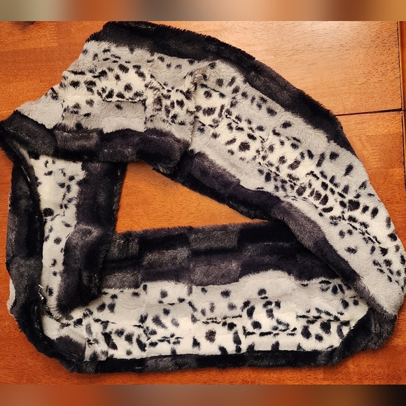 Infinity scarf - Picture 2 of 2